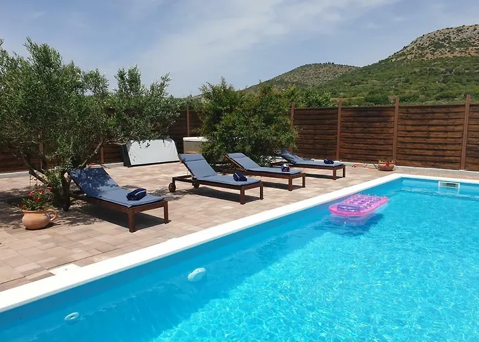 Apartment Smilje Sibenik